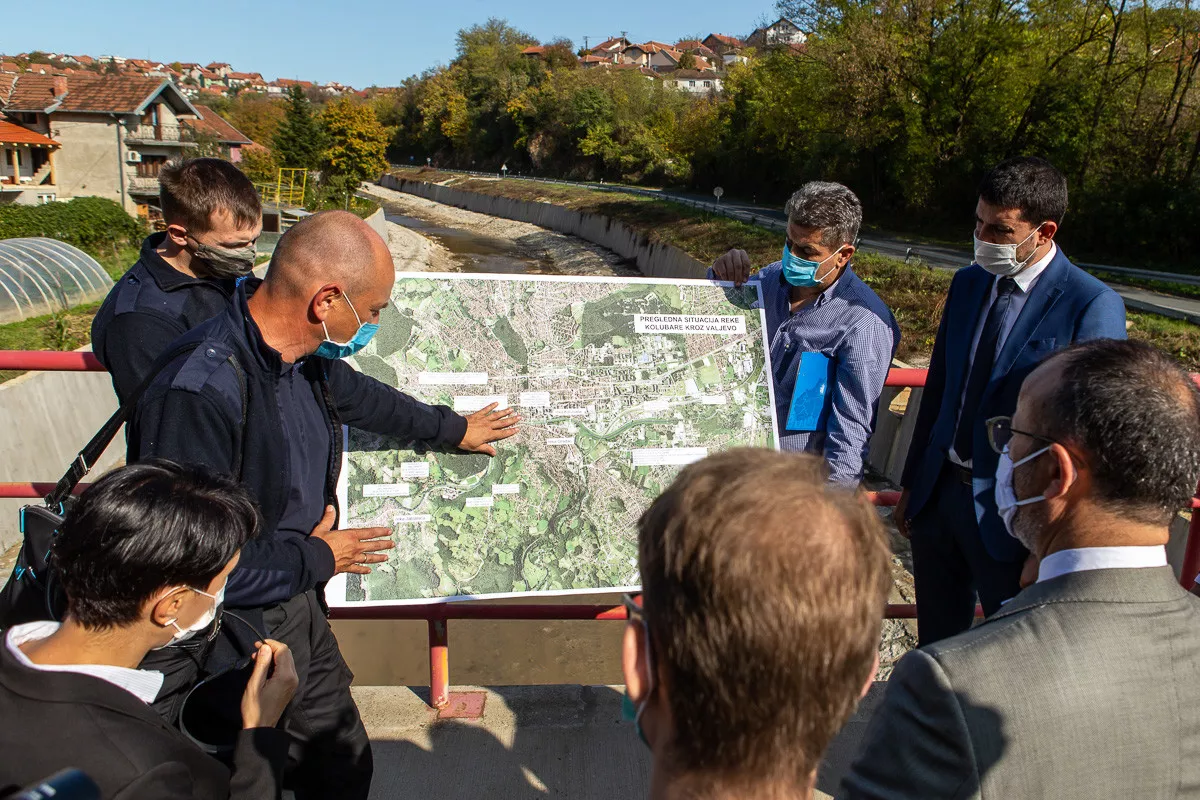 Gosti na mostu za Veselinoviće