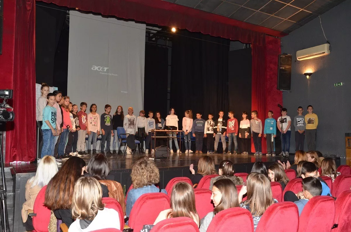 Učesnici ekološkog recitala