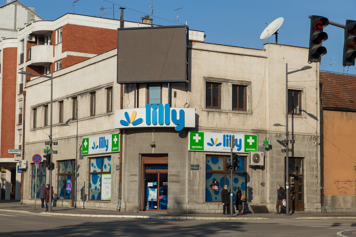 Led bilbord na Pašićevoj zgradi