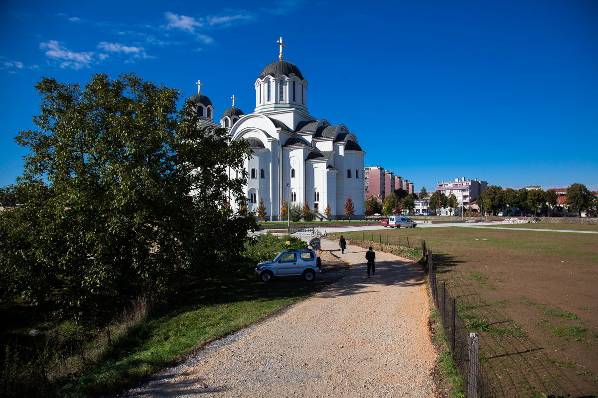 Pešačka staza kod Krušikovog stadiona