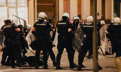 <p>Brutalna intervencija policije</p>