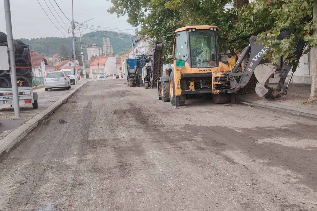 Radovi u Radničkoj ulici (Foto: Kolubarske.rs)