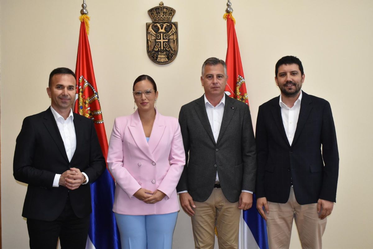 Potpisnici sporazuma (Foto: www.ekologija.gov.rs)