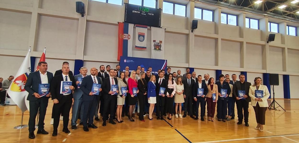 Uručeni ugovori za energetsku sanaciju (Foto: www.mionica.rs)