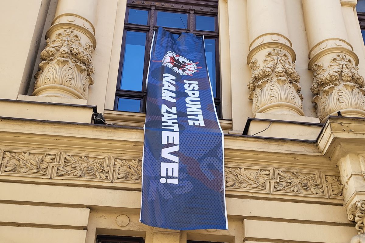 Transparent na Gimnaziji (Foto: Kolubarske.rs)