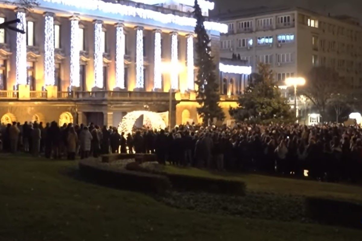 Studenti ispred Predsedništva