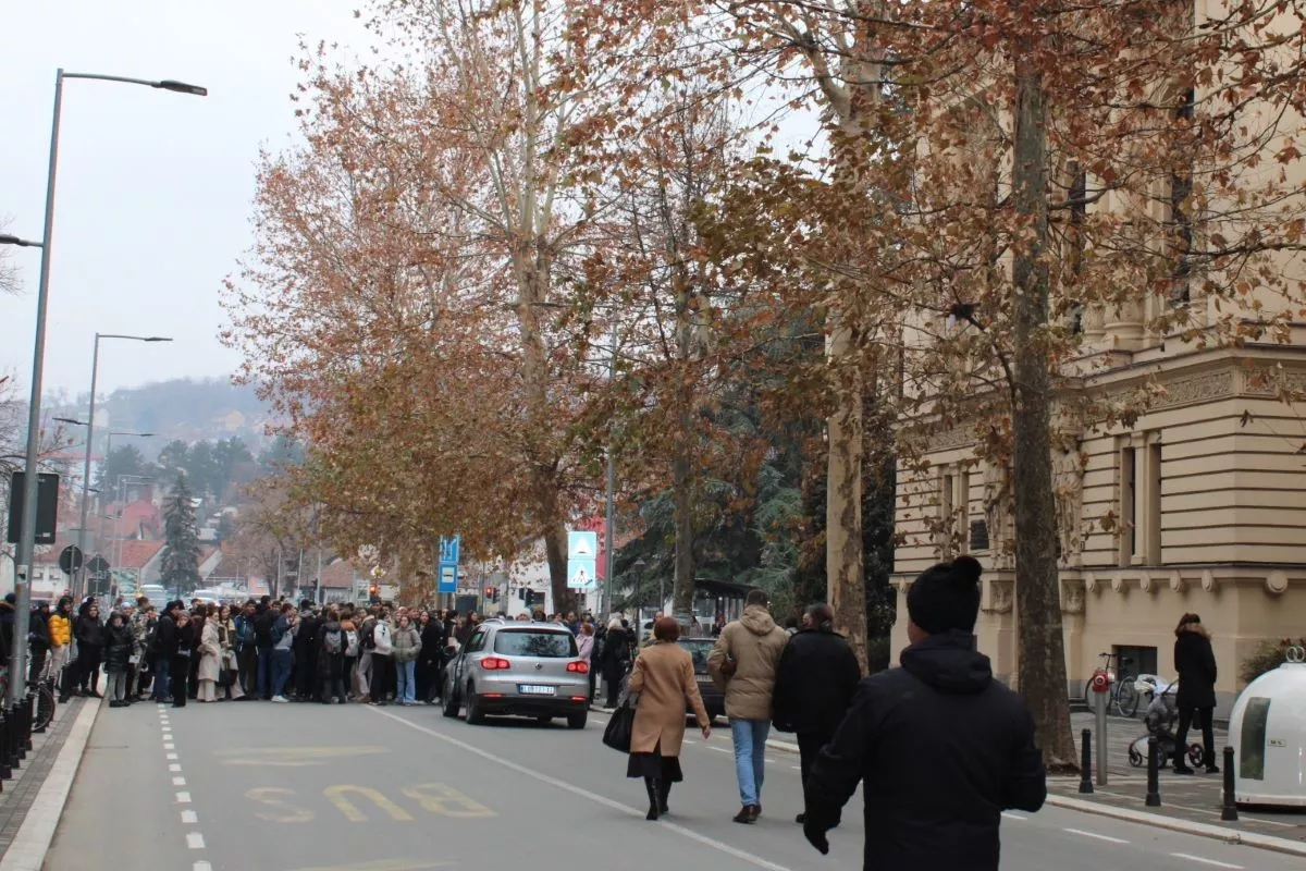 Skup isprd Gimnazije - 15 minuta