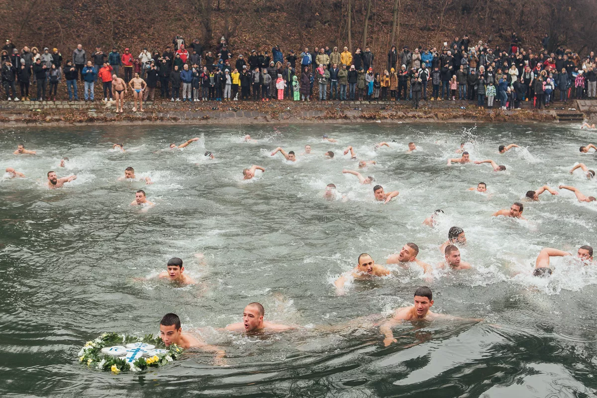 Plivanje za Časni krst