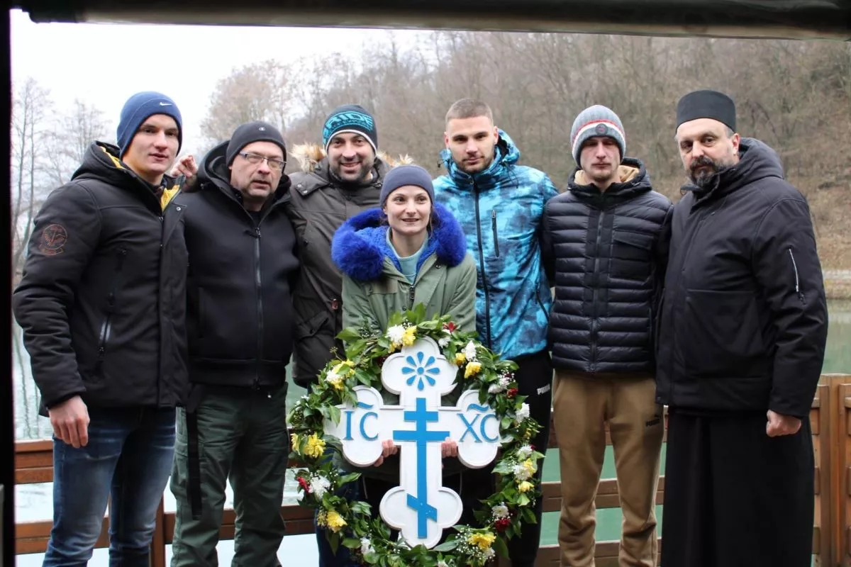 Učesnici plivanja za Časni krst