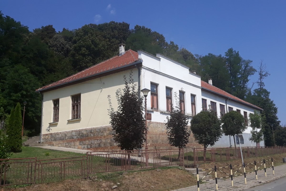 Izdvojeno odeljenje Ekonomske škole u Osečini