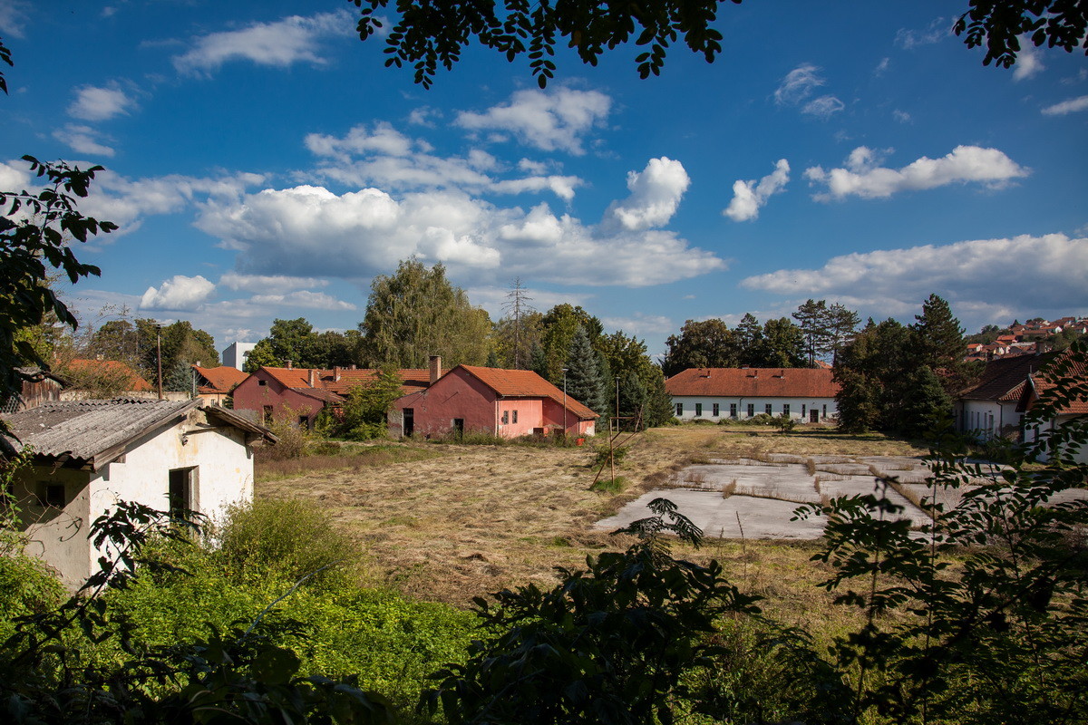 Kasarna Kadinjača