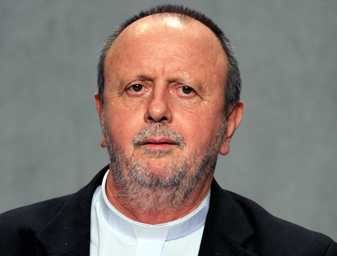 ABOVE: Archbishop Roque Paloschi of Porto Velho, Brazil, addresses the media conference following the Synod assembly session Oct. 17 at the Vatican (Edward Pentin/National Catholic Register). INSET: Screen image captures from the Ford Foundation database detail grants given to the Indigenous Council of Roraima, COICA, COIAB and CIMI between 2006-2018. BELOW: The Ford Foundation Building in New York City (Stakhanov/CC BY 3.0/Wikimedia Commons). ABOVE: Archbishop Roque Paloschi of Porto Velho, Brazil, addresses the media conference following the Synod assembly session Oct. 17 at the Vatican (Edward Pentin/National Catholic Register). INSET: Screen image captures from the Ford Foundation database detail grants given to the Indigenous Council of Roraima, COICA, COIAB and CIMI between 2006-2018. BELOW: The Ford Foundation Building in New York City (Stakhanov/CC BY 3.0/Wikimedia Commons).
