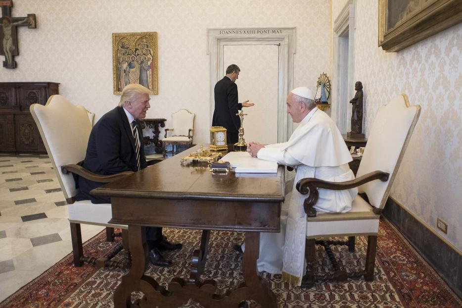 Pope Francis meets with U.S. President Donald Trump in the Vatican's Apostolic Palace on May 24, 2017.
Pope Francis meets with U.S. President Donald Trump in the Vatican's Apostolic Palace on May 24, 2017.