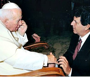 Oswaldo Payá was received by Pope John Paul II in 2002. Oswaldo Payá was received by Pope John Paul II in 2002.