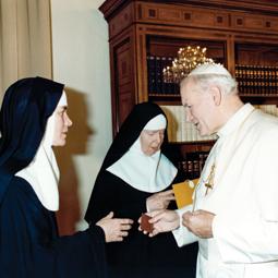 MEETING THE POPE. Mother Dolores Hart, left, and Lady Abbess, right, greet Blessed Pope John Paul II. MEETING THE POPE. Mother Dolores Hart, left, and Lady Abbess, right, greet Blessed Pope John Paul II.