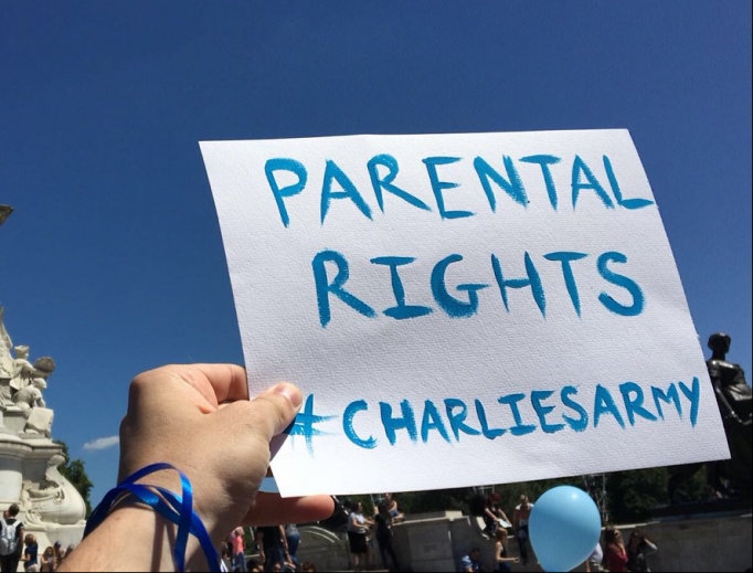 Prayers and protests in Rome and London for #CharlieGard: Adoration in Aracoeli; protests outside Buckingham Palace and @UKinItaly Embassy on July 2. Prayers and protests in Rome and London for #CharlieGard: Adoration in Aracoeli; protests outside Buckingham Palace and @UKinItaly Embassy on July 2.