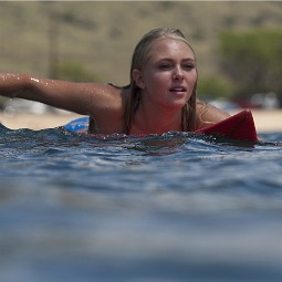 AnnaSophia Robb as Bethany Hamilton. Photo by Noah Hamilton AnnaSophia Robb as Bethany Hamilton. Photo by Noah Hamilton
