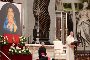 Pope Francis presides at a prayer vigil dedicated to those who suffer in soul and body, with the reliquary of Our Lady of Tears of Syracuse in St. Peter's Basilica on May 5.
Pope Francis presides at a prayer vigil dedicated to those who suffer in soul and body, with the reliquary of Our Lady of Tears of Syracuse in St. Peter's Basilica on May 5.
