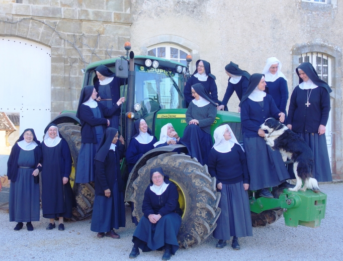The community is establishing a monastic grange, which will enable the nuns to take care of their whole production chain, using the resources of their 112 acre-property: from fruit trees to cows and outdoor-reared pigs. The community is establishing a monastic grange, which will enable the nuns to take care of their whole production chain, using the resources of their 112 acre-property: from fruit trees to cows and outdoor-reared pigs.