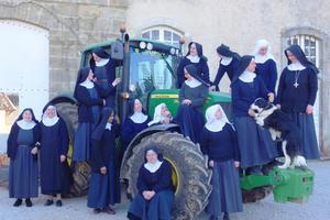 The community is establishing a monastic grange, which will enable the nuns to take care of their whole production chain, using the resources of their 112 acre-property: from fruit trees to cows and outdoor-reared pigs. The community is establishing a monastic grange, which will enable the nuns to take care of their whole production chain, using the resources of their 112 acre-property: from fruit trees to cows and outdoor-reared pigs.