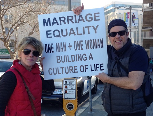 Marco and Lidia Roman, a couple from the Diocese of Oakland, Calif., joined the Walk for Life. Marco and Lidia Roman, a couple from the Diocese of Oakland, Calif., joined the Walk for Life.
