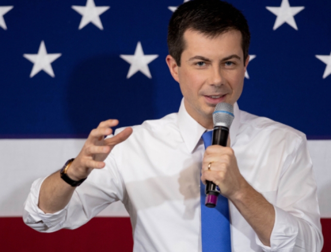 Mayor Pete Buttigieg speaks at a town hall event on the campus of Southern New Hampshire University, Jan. 5, 2020. Mayor Pete Buttigieg speaks at a town hall event on the campus of Southern New Hampshire University, Jan. 5, 2020.