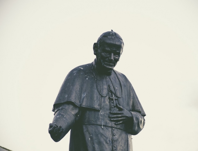 Pope St. John Paul statue Pope St. John Paul statue