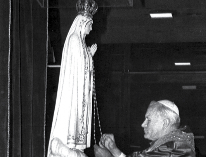 Pope John Paul II prays in front of the statue of the Virgin Mary at the Chapel of the Apparitions in Fatima, May 12, 1982, to give thanks for surviving an assassination attempt in 1981. Pope John Paul II prays in front of the statue of the Virgin Mary at the Chapel of the Apparitions in Fatima, May 12, 1982, to give thanks for surviving an assassination attempt in 1981.