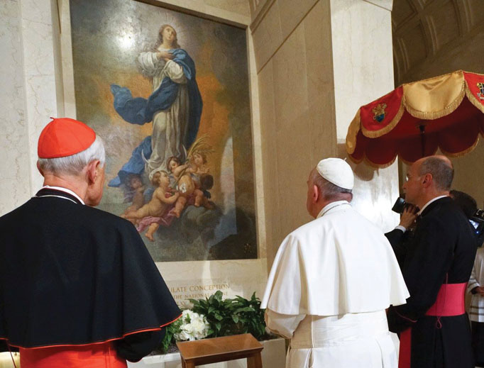 CONTEMPLATING BEAUTY. Pope Francis prays in front of the Immaculate Conception mosaic Sept. 23, 2015, at the Basilica of the National Shrine of the Immaculate Conception in Washington, D.C. CONTEMPLATING BEAUTY. Pope Francis prays in front of the Immaculate Conception mosaic Sept. 23, 2015, at the Basilica of the National Shrine of the Immaculate Conception in Washington, D.C.