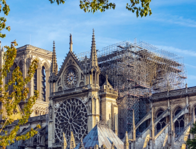 On April 15, 2019, a violent fire destroyed the spire and the entire roof of Notre-Dame Cathedral. In the picture, the roof and the arrow are absent. On April 15, 2019, a violent fire destroyed the spire and the entire roof of Notre-Dame Cathedral. In the picture, the roof and the arrow are absent.