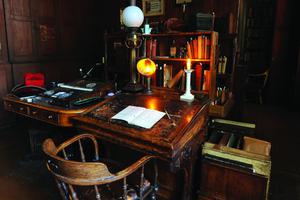 The Birmingham Oratory is home to Cardinal John Henry Newman’s private study, which showcases manuscripts ranging from his autobiography to other works. The Birmingham Oratory is home to Cardinal John Henry Newman’s private study, which showcases manuscripts ranging from his autobiography to other works.