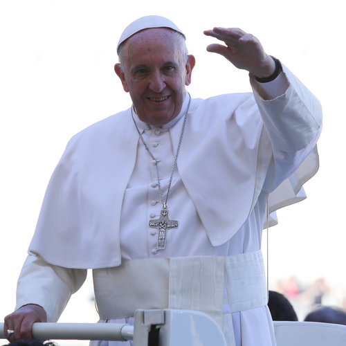 Pope greets the faithful at March 2 audience. Pope greets the faithful at March 2 audience.