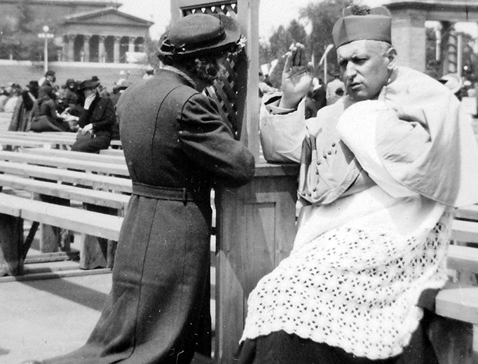 Cardinal József Mindszenty hears Confessions during the 1938 Eucharistic Congress in Budapest
Cardinal József Mindszenty hears Confessions during the 1938 Eucharistic Congress in Budapest