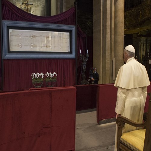 Pope Francis venerates the Shroud of Turin inside the Cathedral of St. John the Baptist in Turin, Italy, on June 21, 2015.
Pope Francis venerates the Shroud of Turin inside the Cathedral of St. John the Baptist in Turin, Italy, on June 21, 2015.