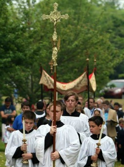 Prince of Peace parishioners process with the Blessed Sacrament for the Feast of Corpus Christi 2013. More than 400 parishioners took part in the procession. Prince of Peace parishioners process with the Blessed Sacrament for the Feast of Corpus Christi 2013. More than 400 parishioners took part in the procession.