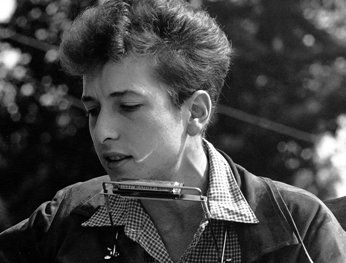 Bob Dylan performs at the Civil Rights March on Washington, D.C., on Aug. 28, 1963.
Bob Dylan performs at the Civil Rights March on Washington, D.C., on Aug. 28, 1963.