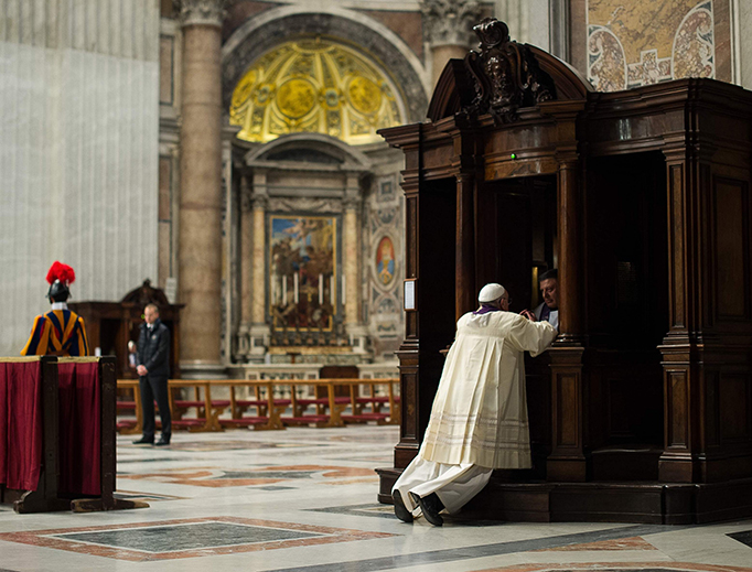 Pope Francis goes to Confession at St. Peter's Basilica on March 28, 2014. (Credit: © L'Osservatore Romano) Pope Francis goes to Confession at St. Peter's Basilica on March 28, 2014. (Credit: © L'Osservatore Romano)