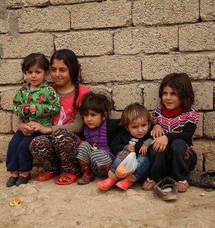 Refugee children at the Sharia Al Haman Hope Refugee Camp in Duhok, Iraq, March_28.
Refugee children at the Sharia Al Haman Hope Refugee Camp in Duhok, Iraq, March_28.