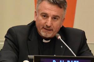 Father Douglas Al-Bazi, an Iraqi-Catholic parish priest in Erbil, speaks April 28 during the #WeAreN2016 Congress in New York.
Father Douglas Al-Bazi, an Iraqi-Catholic parish priest in Erbil, speaks April 28 during the #WeAreN2016 Congress in New York.