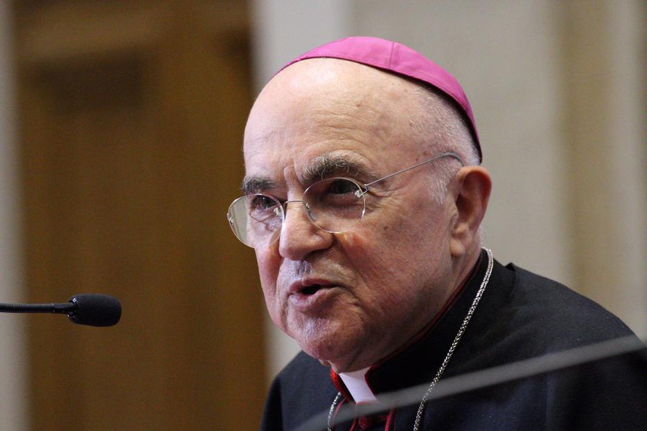 Archbishop Carlo Maria Viganò addresses the Rome Life Forum, May 18, 2018. Archbishop Carlo Maria Viganò addresses the Rome Life Forum, May 18, 2018.