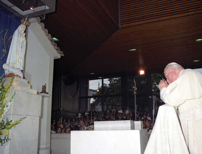 Pope John Paul II visits the Fatima shrine in Portugal on May 13, 2000.
Pope John Paul II visits the Fatima shrine in Portugal on May 13, 2000.