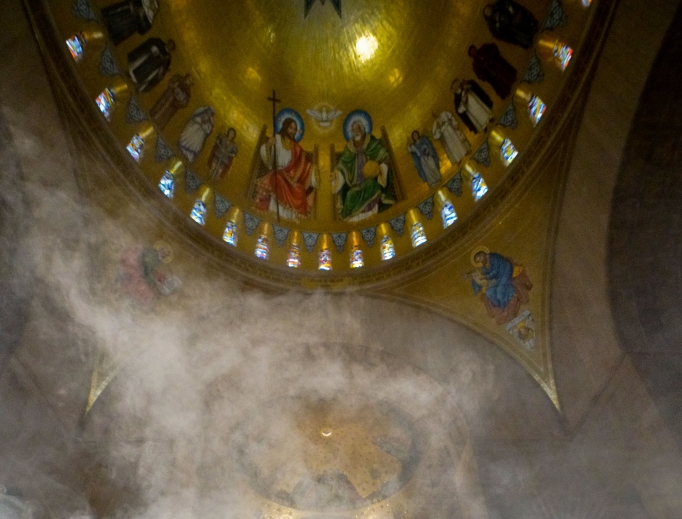 Above, the newly blessed Trinity Dome rises above the nave of the Basilica of the National Shrine of the Immaculate Conception on dedication day, Dec. 8. Below, Cardinal Kevin Farrell (c), extraordinary envoy of Pope Francis for the dedication of the Trinity Dome Mosaic, presents a papal letter to Cardinal Donald Wuerl, archbishop of Washington (l) and Msgr. Walter Rossi, the rector of the basilica.
Above, the newly blessed Trinity Dome rises above the nave of the Basilica of the National Shrine of the Immaculate Conception on dedication day, Dec. 8. Below, Cardinal Kevin Farrell (c), extraordinary envoy of Pope Francis for the dedication of the Trinity Dome Mosaic, presents a papal letter to Cardinal Donald Wuerl, archbishop of Washington (l) and Msgr. Walter Rossi, the rector of the basilica.