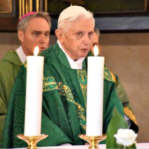 Benedict XVI says Mass at the chapel of the Vatican’s Teutonic Cemetery for his former students at their annual gathering on Aug. 30.
Benedict XVI says Mass at the chapel of the Vatican’s Teutonic Cemetery for his former students at their annual gathering on Aug. 30.