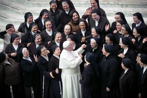 Pope Francis greets a group of sisters during his weekly audience at the Paul VI Hall Jan. 15. Pope Francis greets a group of sisters during his weekly audience at the Paul VI Hall Jan. 15.