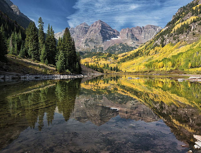 The Maroon Bells near Aspen, Colorado The Maroon Bells near Aspen, Colorado