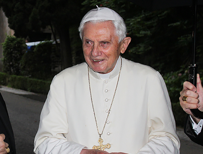 Pope Emeritus Benedict XVI meets with seminarians from the Diocese of Faensa-Modigliana, Italy on June 16, 2015, at the seminary of Faensa-Modigliana.
Pope Emeritus Benedict XVI meets with seminarians from the Diocese of Faensa-Modigliana, Italy on June 16, 2015, at the seminary of Faensa-Modigliana.