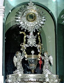 BEHOLD CHRIST. The Eucharistic miracle in Lanciano, Italy, is preserved from the eighth century.
BEHOLD CHRIST. The Eucharistic miracle in Lanciano, Italy, is preserved from the eighth century.
