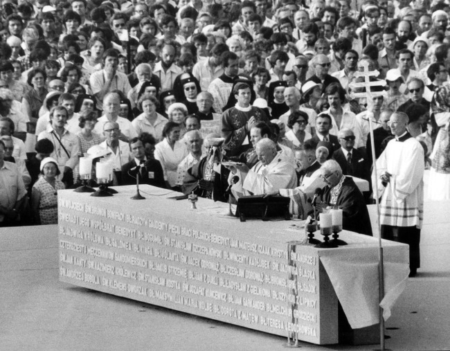 Pope John Paul II celebrates Mass at Victory Square in Warsaw in June 1979 during his first trip to Poland as pope. Pope John Paul II celebrates Mass at Victory Square in Warsaw in June 1979 during his first trip to Poland as pope.