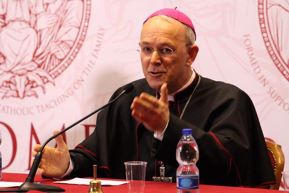 Bishop Athanasius Schneider, auxiliary of Astana, Kazakhstan, speaking at the Rome Life Forum, May 17, 2018. Bishop Athanasius Schneider, auxiliary of Astana, Kazakhstan, speaking at the Rome Life Forum, May 17, 2018.