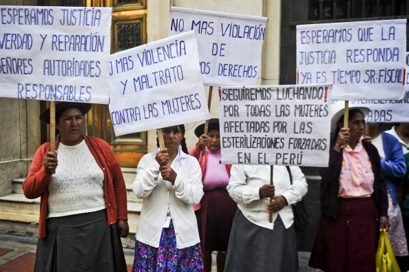 Peruvian Andean women victims of forced sterilizations during the administration of Peru's former President Alberto Fujimori protest in Lima Feb. 13, 2014.
Peruvian Andean women victims of forced sterilizations during the administration of Peru's former President Alberto Fujimori protest in Lima Feb. 13, 2014.